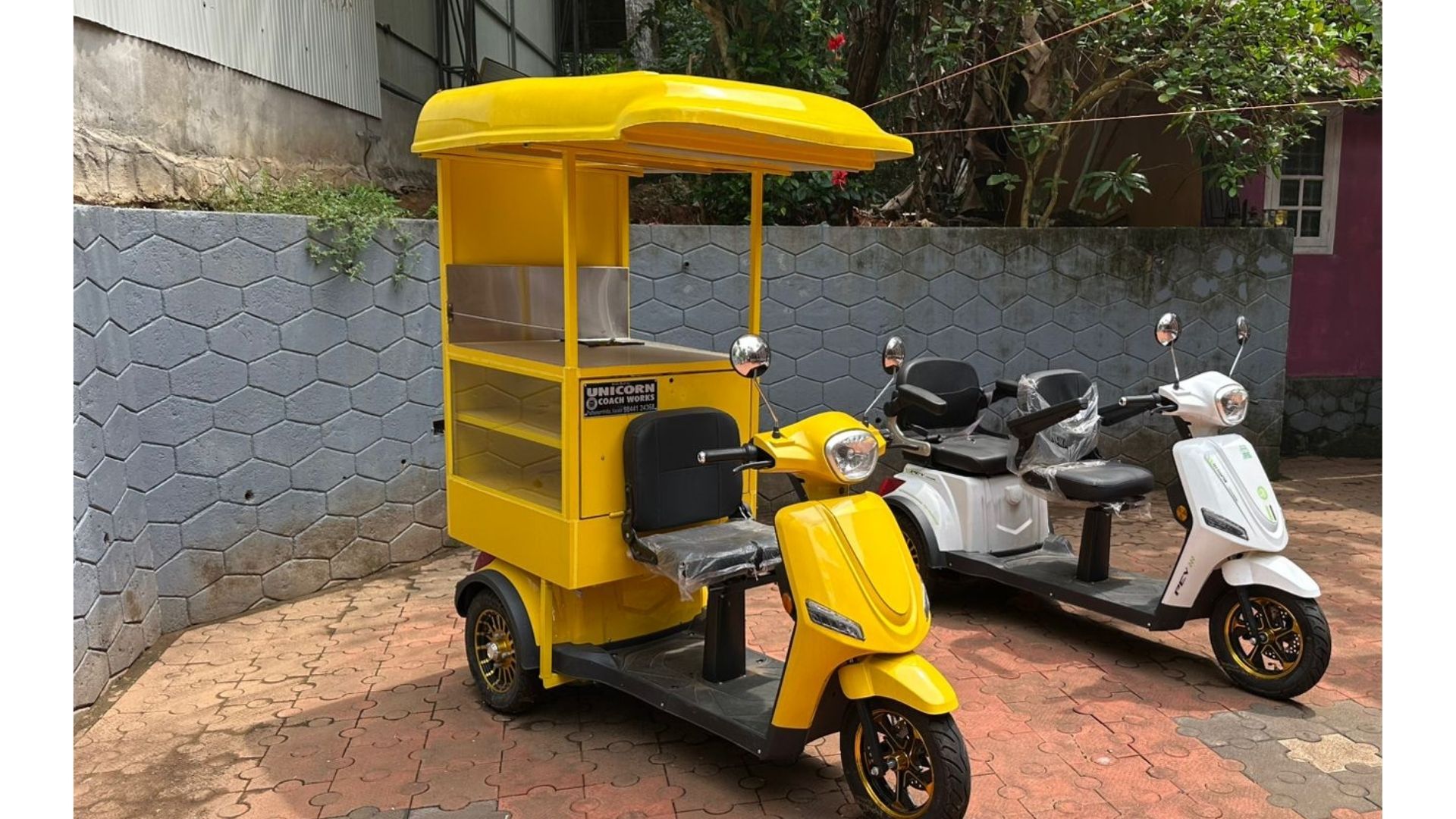 FOODS ON WHEELS SCOOTER (EV)